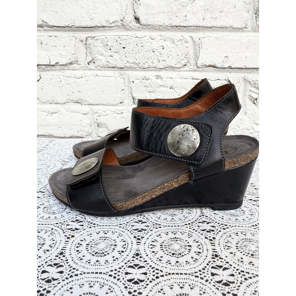Taos  Carousel Sandals Womens 7-7.5 38 Black Leather Wedge Open Toe Ankle Straps - Picture 3 of 9